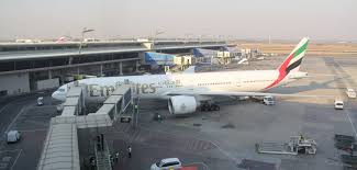 Emirates orders 30 boeing 787 dreamliner airplanes to complement 777x family. Review Emirates Business Class Boeing 777 Unsere Erfahrungen