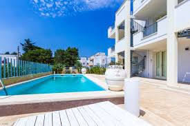 Alloggi per le tue vacanze a santa maria al bagno 238 degli 492 alloggi vacanza disponibili a santa maria al bagno sono appartamenti vacanza e rappresentano un terzo del tipo di proprietà in questa destinazione (35.74%).in aggiunta, questi alloggi vacanza hanno una dimensione media di 69 m² e costano in media 124 € per notte. Appartamenti E Residence A Santa Maria Al Bagno