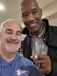 Paul Mella's Instagram, Twitter & Facebook