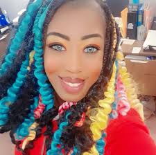 Who offers free phones in the St Luice area?