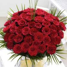 Rote rosen online bestellen mit dem rosenversand von euroflorist. 27 Rosen Rosenstrauss Rosengesteck Ideen Rosenstrauss Blumengestecke Blumenstrauss
