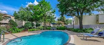 As of july 2021, the average apartment rent in metairie, la is $682 for a studio, $849 for one bedroom, $1,193 for two bedrooms, and $1,362 for three bedrooms. Camelot Court Apartments In Metairie La 2 3 4 Bedroom Apartments For Rent 1st Lake Properties