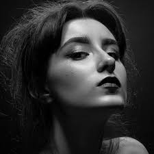 Rebela anays, mereu impotriva conventiilor, impotriva va ramane ea aceeasi fata rea sau noile experiente erotice si nu numai ele o vor schimba? Anays M Anays M Twitter