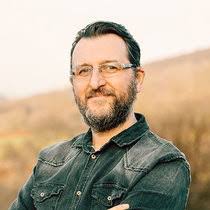 Andrew Minton's Instagram, Twitter & Facebook