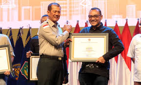 Berikut jadwal penghentian siaran tv analog untuk wilayah jawa barat dan dki jakarta sementara pengguna tv digital (televisi yang sudah memiliki penerimaan siaran digital di perangkatnya) dapat langsung menikmati siaran digital tanpa stb. Siaran Tv Digital Di Kuningan Jawa Barat Siaran Tv Digital Di Kuningan Jawa Barat Saya Coba Cari Harmonis Gila