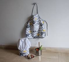 Tablier Et Toque Taille 2 A 3 Ans Tres Faciles A Realiser Tablier Cuisine Enfant Tablier Tablier Enfant