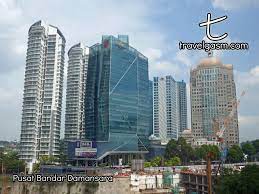 Taman tema mahupun taman tema air juga terdapat disini dan ianya ada yang bertaraf dunia. Pavilion Damansara Heights City Mall Kuala Lumpur Travelgasm Com