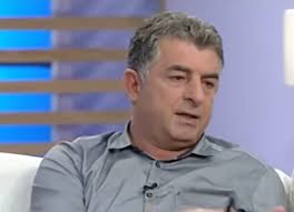 The incident occurred close to karaivaz's home in alimos, in the south of the greek capital. Puqjjxrfhxb9m