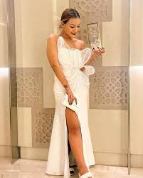 Aashika Bhatia Sexy Tits and Ass Photo Collection - Fappenist