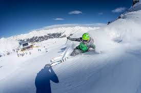 Zum skifahren und snowboarden stehen 21,2 km pisten und 2,5 km skirouten zur verfügung. Home Skizentrum St Jakob
