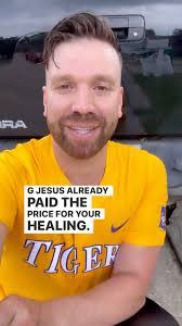 Veronica Wickham's Instagram, Twitter & Facebook