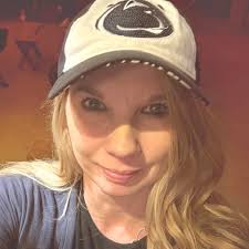 My dismissive-avoidant ex-girlfriend ghosted and blocked me for nearly five  months. If she reaches out to reconnect, should I immediately discuss what  happened, focus