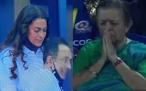 Actress, mother, entrepreneur, activist and not necessarily in the same order :) this is. Ipl 2020 Fans Troll Juhi Chawla For Praying As Kkr Lose Thriller To Csk