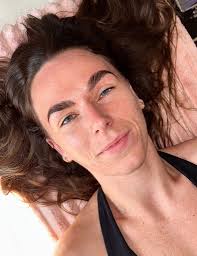 Girls dressing up clothes age 5-6 free pick up only