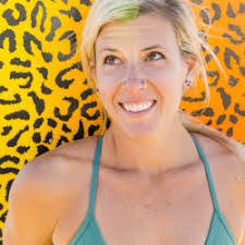 Robin Lang's Instagram, Twitter & Facebook