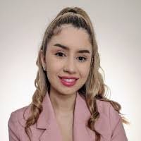 Nicole Peters's Instagram, Twitter & Facebook