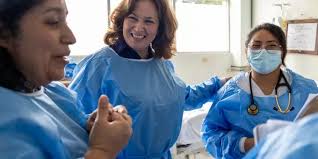 Ministra de Salud visita Hospital Regional de Cobán