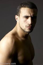 Badr hari 8 aralık 1984'te hollanda'nın başkenti amsterdam'da doğmuştur. Laurin 2laurin3 Profil Pinterest