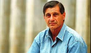 Durante el período entre 1954 7. Murio Jose Yudica