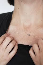 14 Of The Most Delicate Stunning Tattoos We Ve Ever Seen Tatouage Fait Maison Tatouage Et Tatouage Delicat