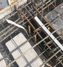 Öncelikle bu iş için usta tutmayacaksanız temel atma konusunda bilmeniz 64 metre kareye tek katli bir ev yapacagim temeli nasil yapacagim iskelerini kendim caktim. Kirissiz Radye Temel Donati Imalati Insaat Muhendisligi