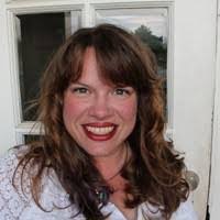 Nancy Hooker's Instagram, Twitter & Facebook