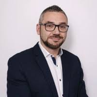 40+ profils pour “Baustert”