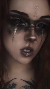 Elly Moore (missellym)