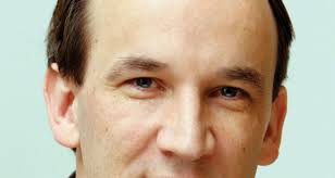 Surgeon gives 'Anglo' awards