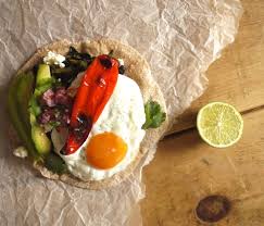 Spicy Black Bean Breakfast Tostadas Thelittleloaf Recipe Summer Recipes Food Recipes