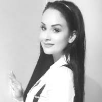 30+ "Anna Romer" profiles