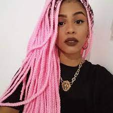 Trancas Box Braids E Dreads As box braids caíram no gosto das meninas de cabelo crespo em versões coloridas e em diferentes comprimentos. trancas box braids e dreads