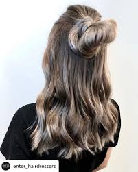 However, the truth is, it is still in high demand. 8 Best Summer Hair Color Trends In 2019 Iles Formula