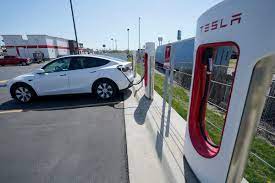 Tesla reports record quarterly deliveries but misses estimates - The Globe  and Mail