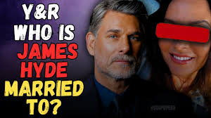 Who is James sylvers married to n how many kids