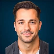 Chris Benware's Instagram, Twitter & Facebook