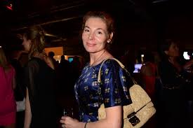 Baby da nazan eckes ist wieder mama. Duftstars Party Mit Barbara Schoneberger Nazan Eckes Schwester Belgin
