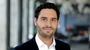 Justin Hecht's Instagram, Twitter & Facebook