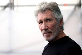 When we were young (shortened version without the vocal track) 08. Roger Waters Kundigt Us Them Live Album An