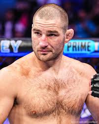 Sean Strickland voices his “unpopular opinion” about Israel Adesanya 😬