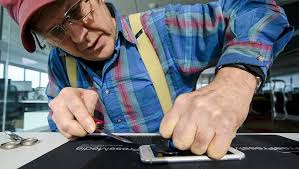 Sluggish iPhone prompts VT reporter to pry further