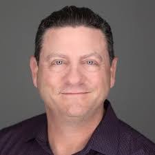 Andrea Kaluza's Instagram, Twitter & Facebook