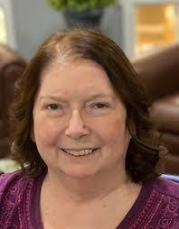 Beth Gilroy's Instagram, Twitter & Facebook