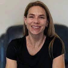 Angela Yardley's Instagram, Twitter & Facebook