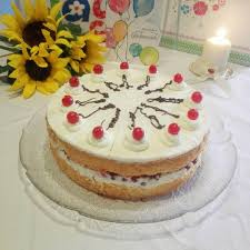 Euch Allen Einen Sonnigen Tag Johannisbeer Sahne Schmand Torte Nbsp Nbsp Kuchen Nbsp Nbsp Nbsp Nbsp Cake Nbs Kaffee Und Kuchen Kuchen Rezepte Kuchen