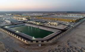 Dig a hole 1 block down, 2 blocks wide and 2 blocks long. World S Largest Water Storage Tank Built By Ccc Earns Guinness World Record Consolidated Contractors Company