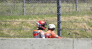 May 29, 2021 · scène terrible ce samedi sur le circuit mugello en italie. Gp D Italie De Motogp La Chute De Marc Marquez Et Franco Morbidelli En Video