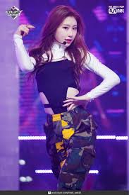 190214 Itzy Chaeryeong Dalla Dalla Debut Stage At M Countdown Itzy Kpop Girls Stage Outfits