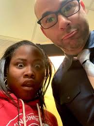 Sal fell down laughing once again. Chá and I had to look.