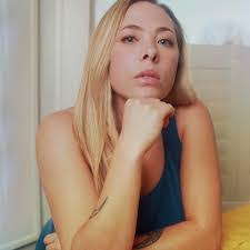 Stephanie Ault's Instagram, Twitter & Facebook